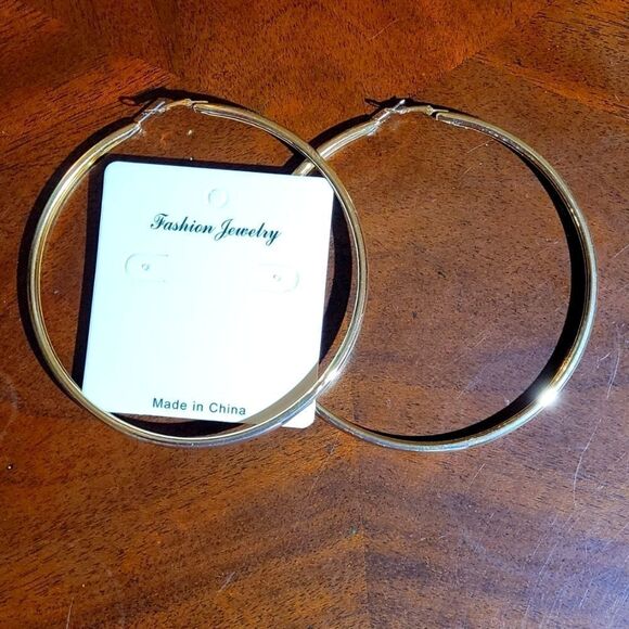 BRAND NEW FASHION JEWELRY BIG FAUX GOLD PLATED WOMEN"S  HOOPS EARRINGS - Picture 2 of 11